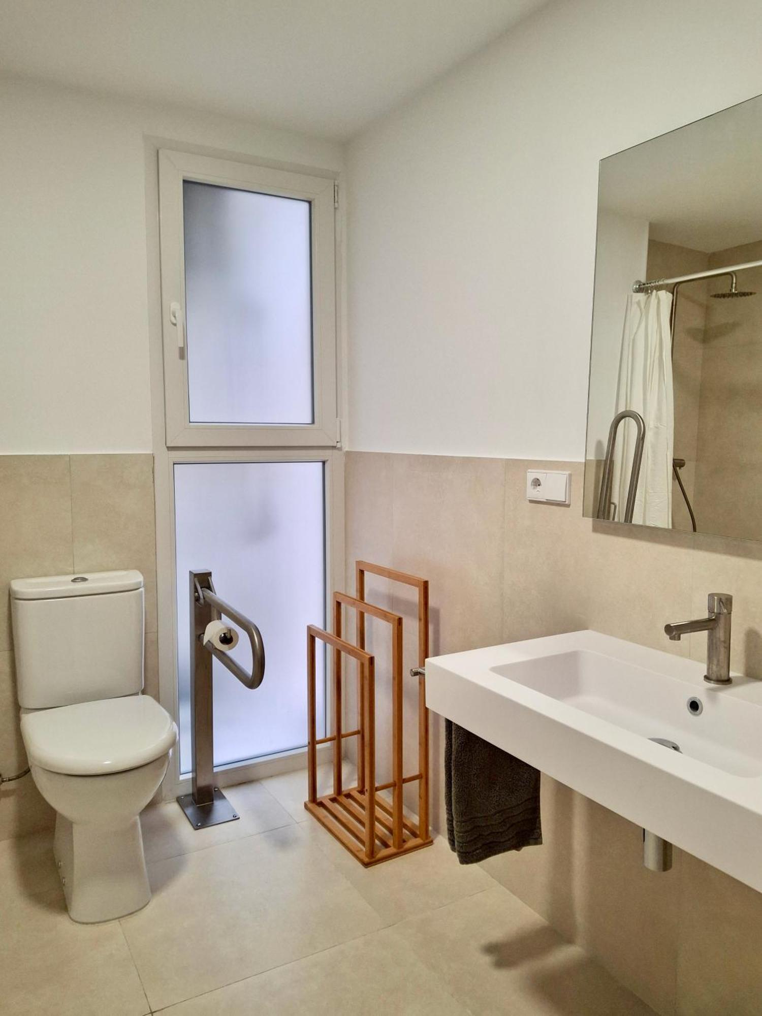 Bonito Apartamento De 2 Habitaciones Cerca De La Estacion Joaquin Sorolla Valencia Exterior foto